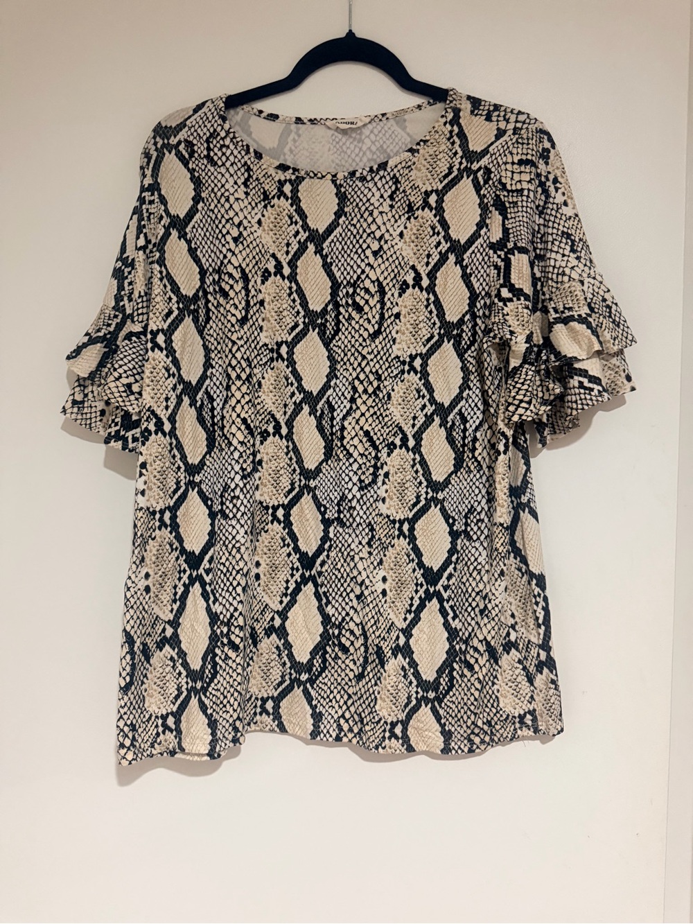 ADORA Snake-Print Ruffle Sleeve Top in Beige and Black